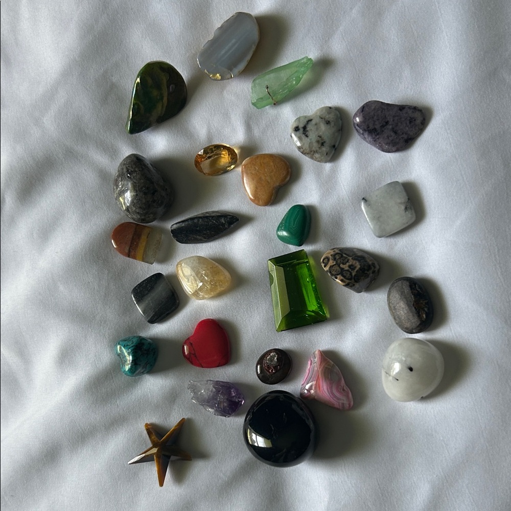 Natural Assorted Stone And Crystals Collection - Picture 16 of 16